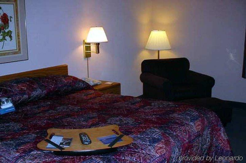 Hampton Inn Youngstown/Boardman Poland Room photo