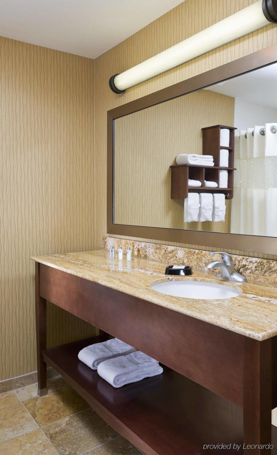 Hampton Inn Youngstown/Boardman Poland Exterior photo